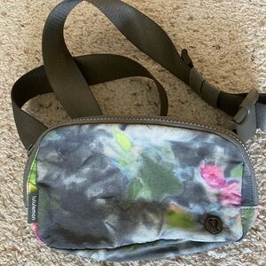 Small Lululemon belt bag